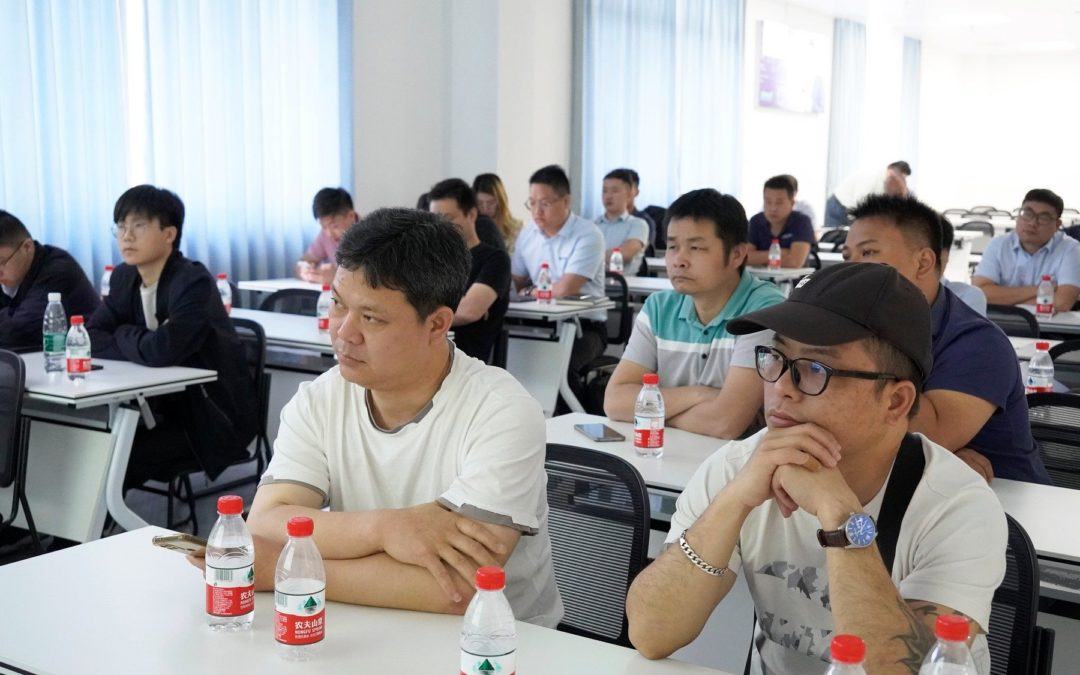 Continue to carry out customer training and increase core competitiveness